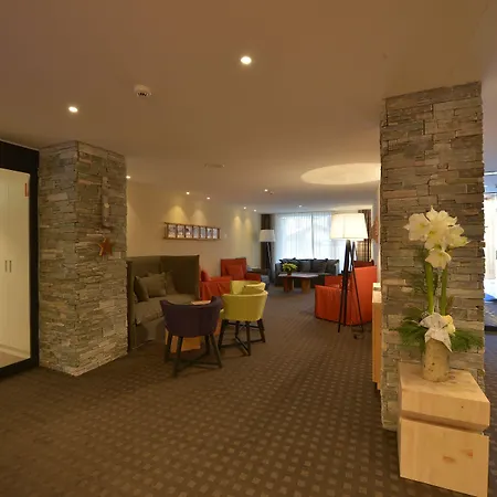 Alpenhotel Fleurs De Szálloda 4*