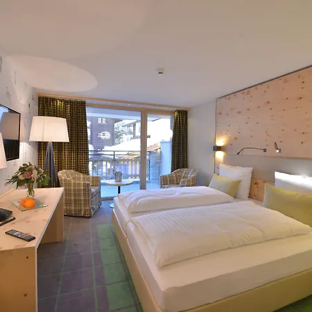 מלון Alpenhotel Fleurs De