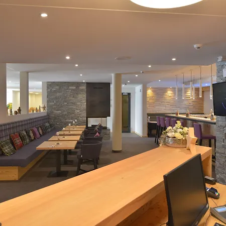 Alpenhotel Fleurs De Szálloda 4*