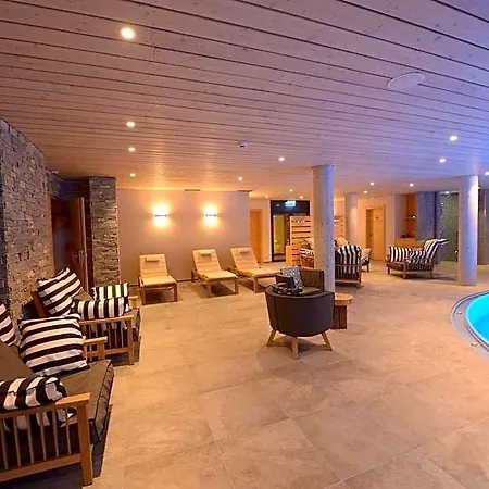 ألبينهوتيل فلورز دو فندق زيرمات
