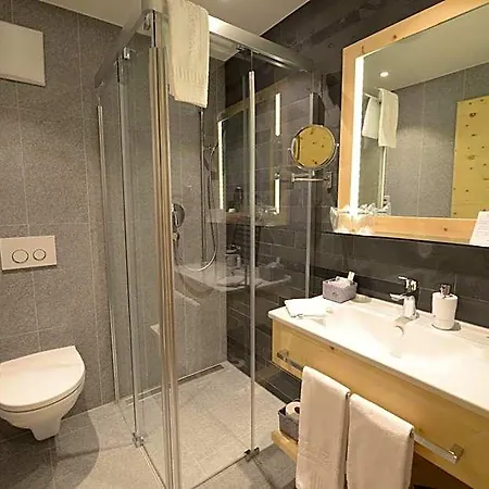 Alpenhotel Fleurs De מלון 4*