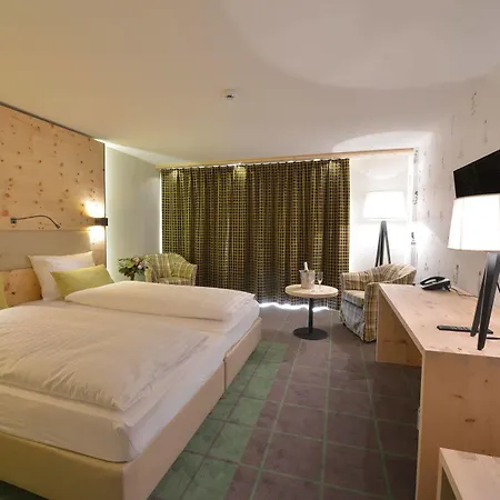 Alpenhotel Fleurs De 4*
