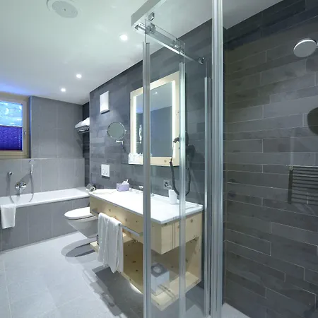 ألبينهوتيل فلورز دو 4* زيرمات