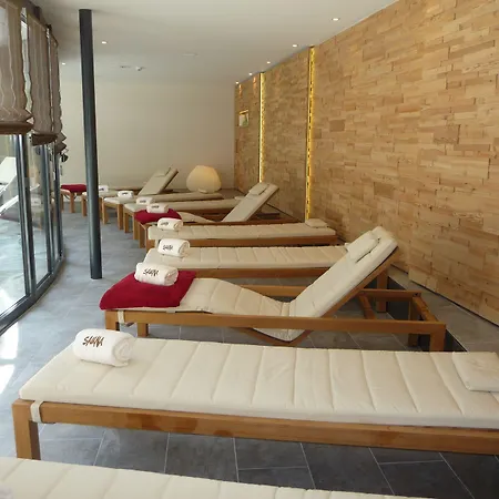Alpenhotel Fleurs De Hotell